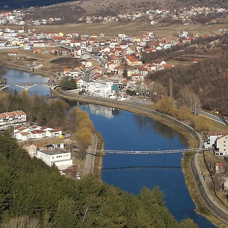 Trilj Apartman Jurika Eksteriør bilde