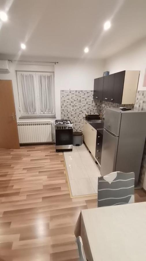 Trilj Apartman Jurika Eksteriør bilde
