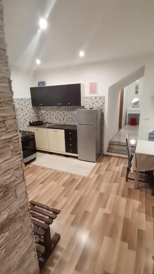 Trilj Apartman Jurika Eksteriør bilde
