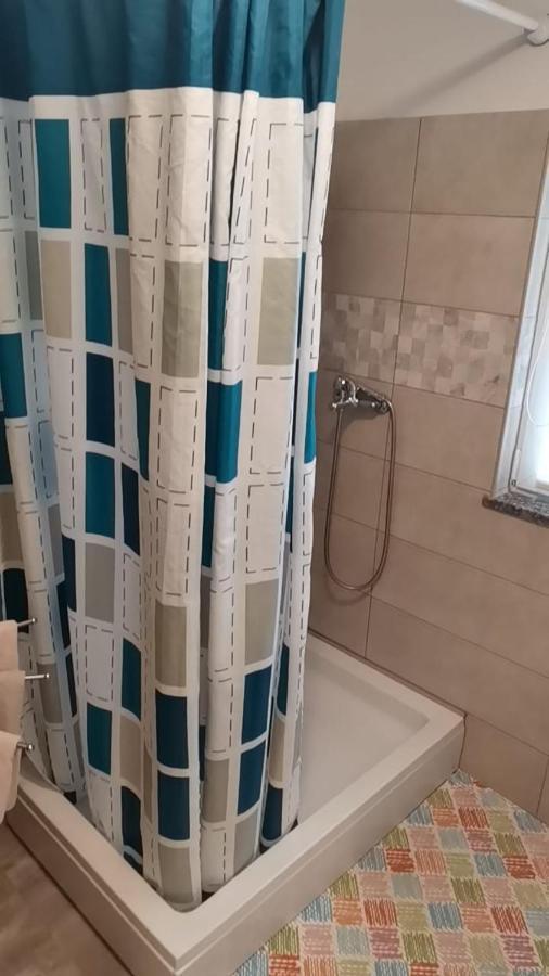 Trilj Apartman Jurika Eksteriør bilde